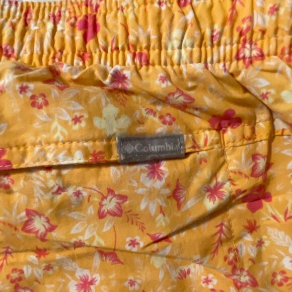 Columbia Women’s Casual Summer Shorts - Picture 4 of 7